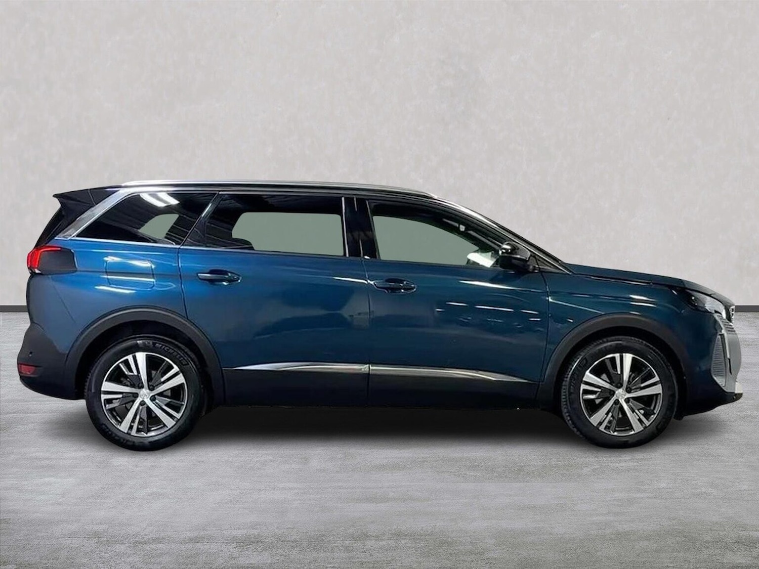Used Peugeot 5008 2023 for sale - 76911297: Photo 3