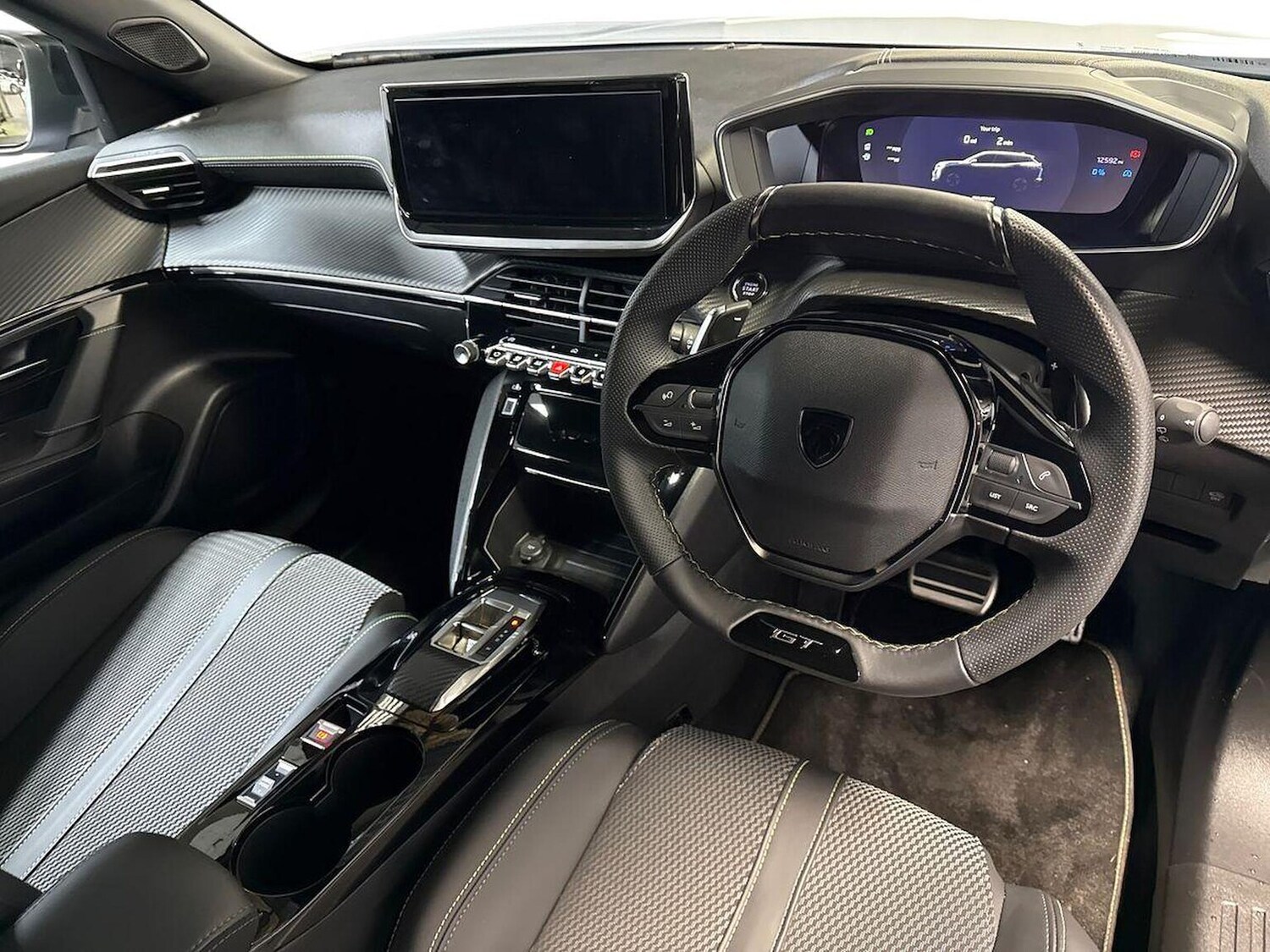 Used Peugeot 2008 2025 for sale - 77616710: Photo 8