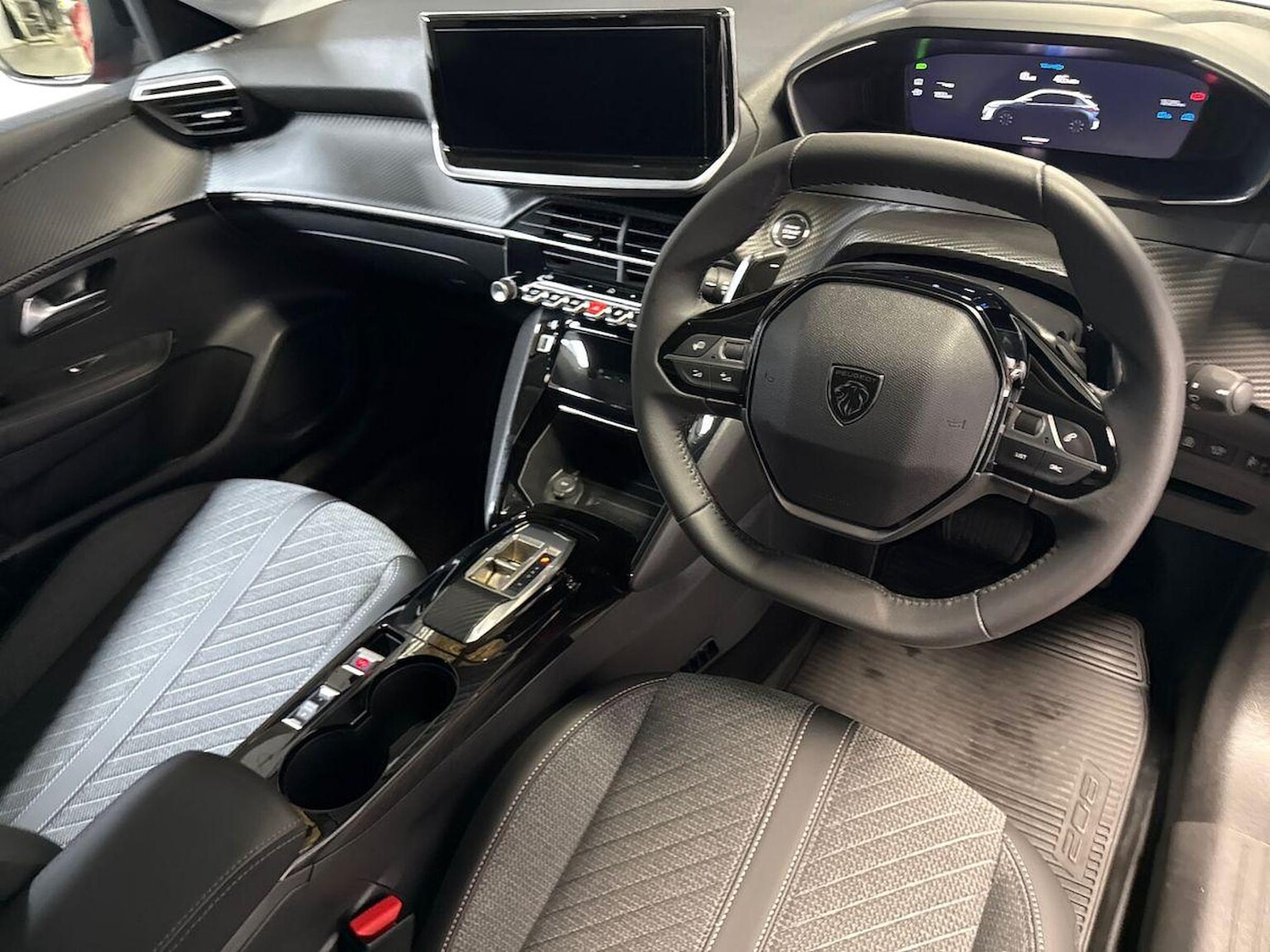 Used Peugeot 208 2025 for sale - 76945906: Photo 8