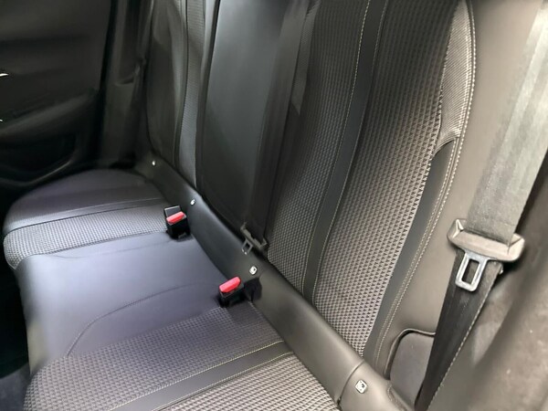 Used Peugeot 2008 2022 for sale - 76236972: Photo 16