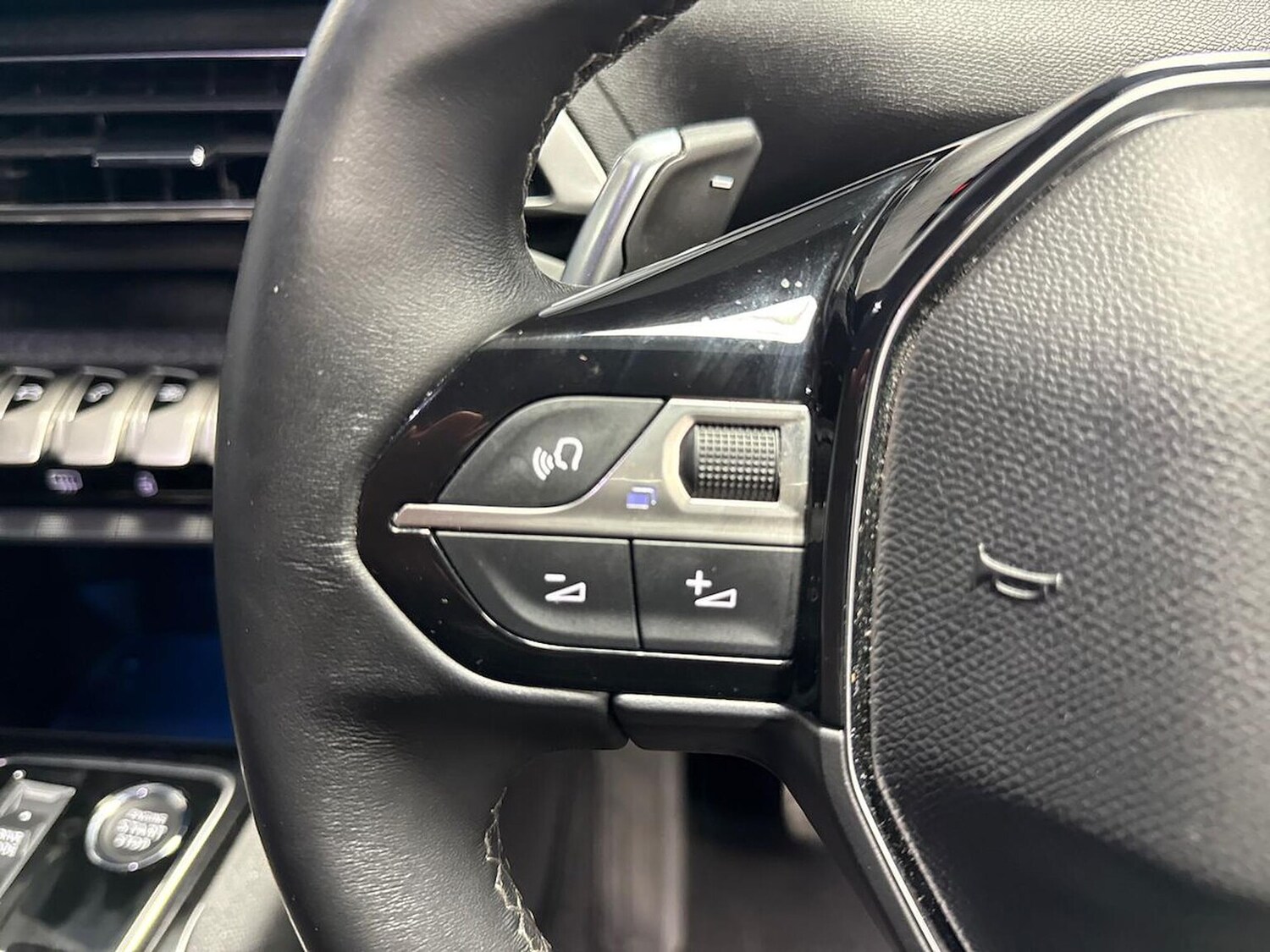 Used Peugeot 3008 2023 for sale - 76300743: Photo 24