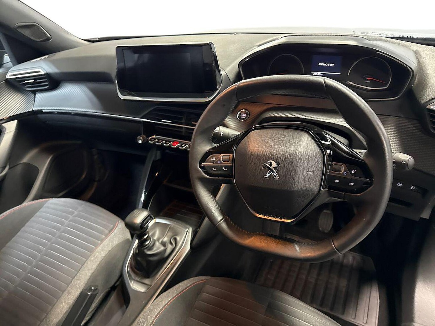 Used Peugeot 2008 2023 for sale - 77001900: Photo 15