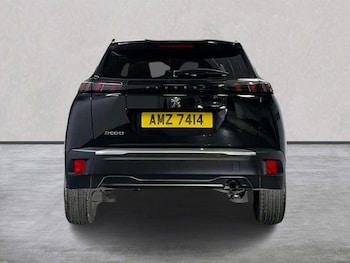Used Peugeot 2008 2023 for sale - 77001900: Photo