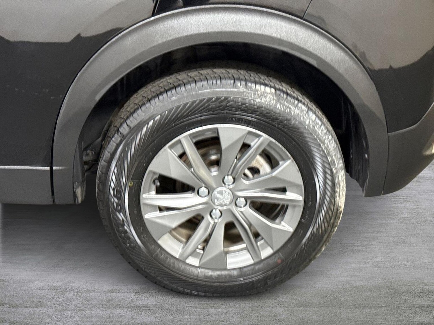 Used Peugeot 2008 2023 for sale - 77001900: Photo 6