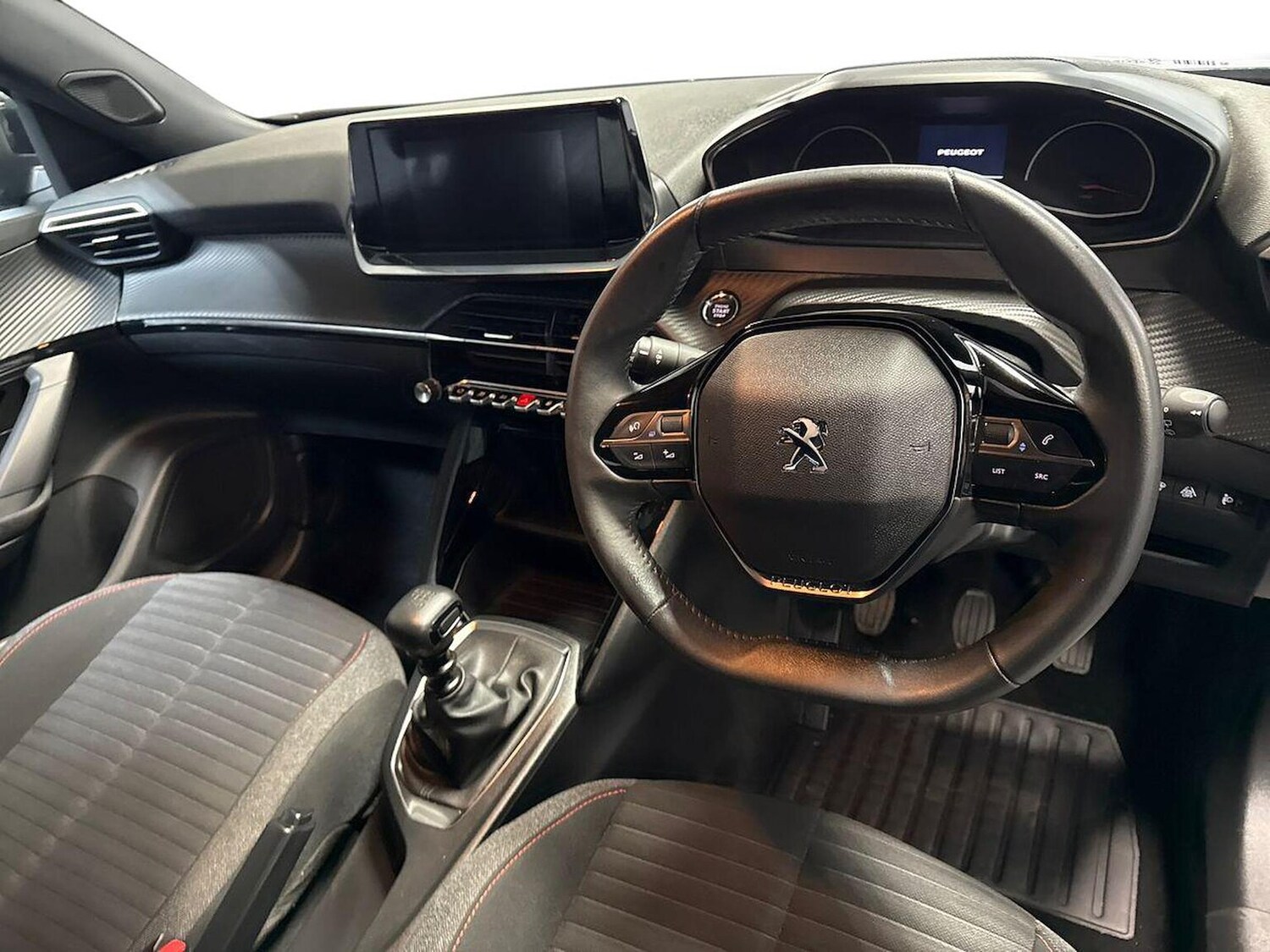 Used Peugeot 2008 2023 for sale - 77001900: Photo 8