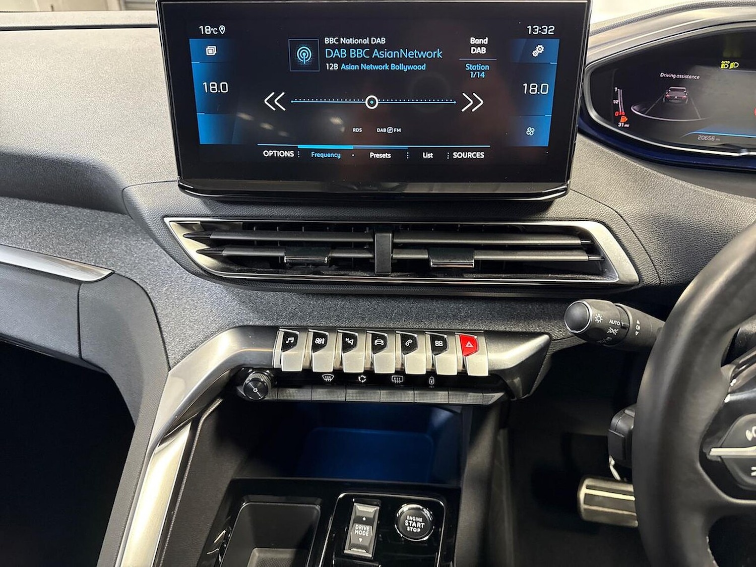 Used Peugeot 3008 2023 for sale - 76076430: Photo 13