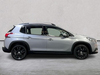 Used Peugeot 2008 2019 for sale - 75737449: Photo