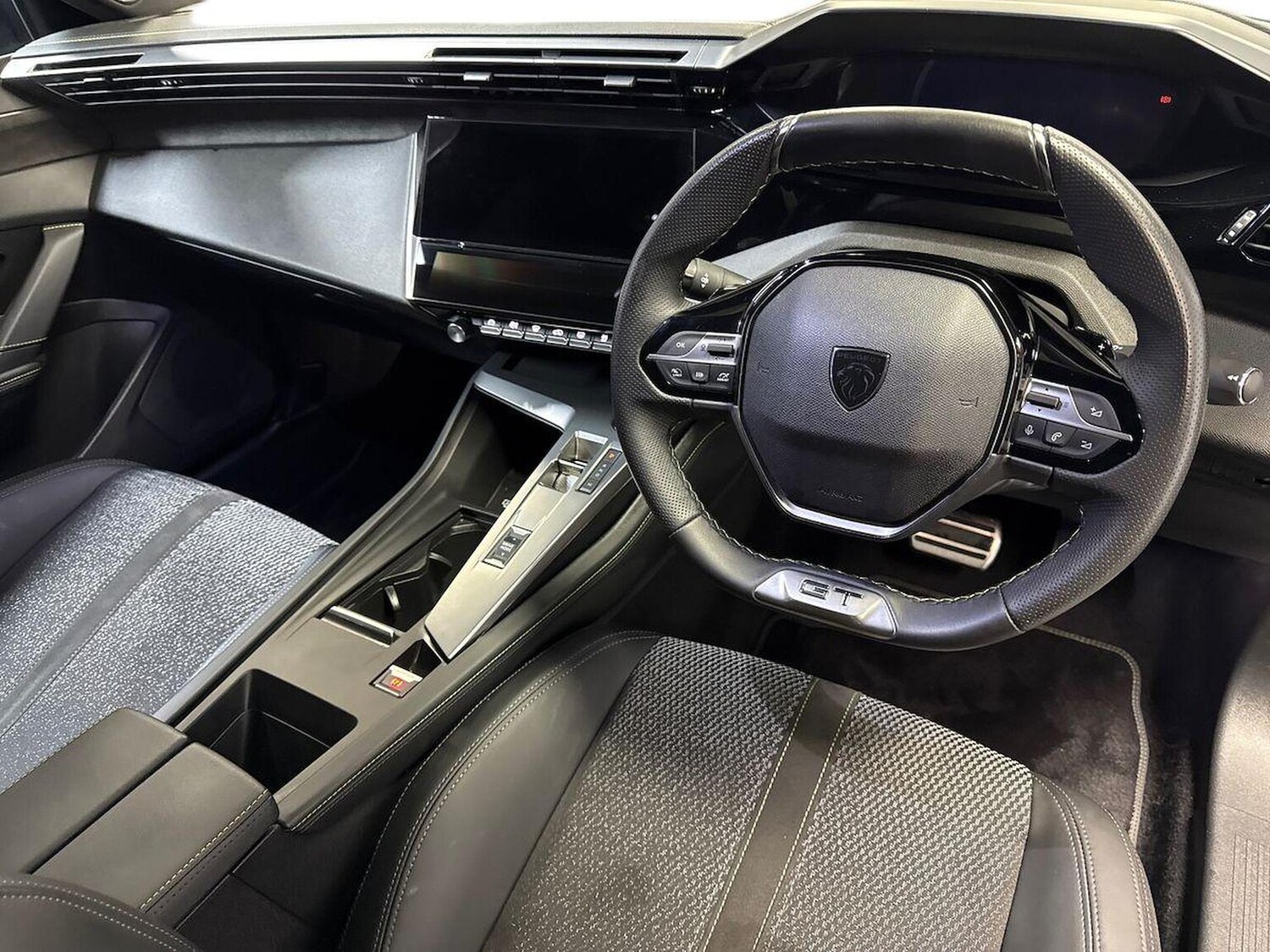 Used Peugeot 308 2024 for sale - 76510721: Photo 15