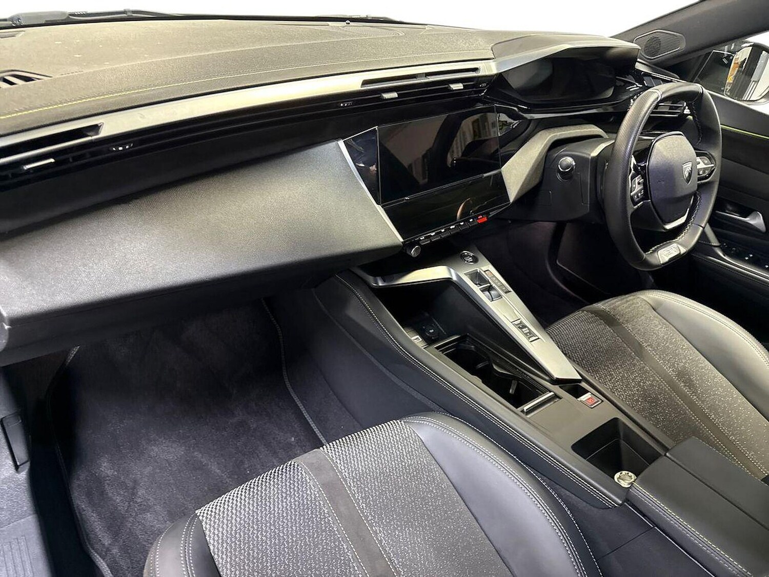 Used Peugeot 308 2024 for sale - 76510721: Photo 7