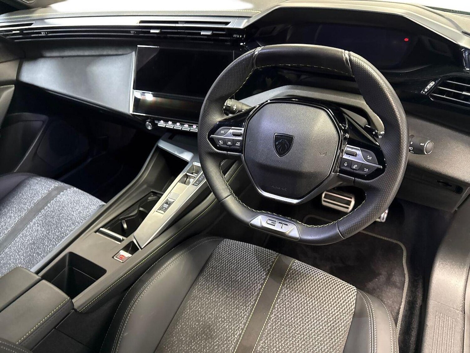 Used Peugeot 308 2024 for sale - 76510721: Photo 8