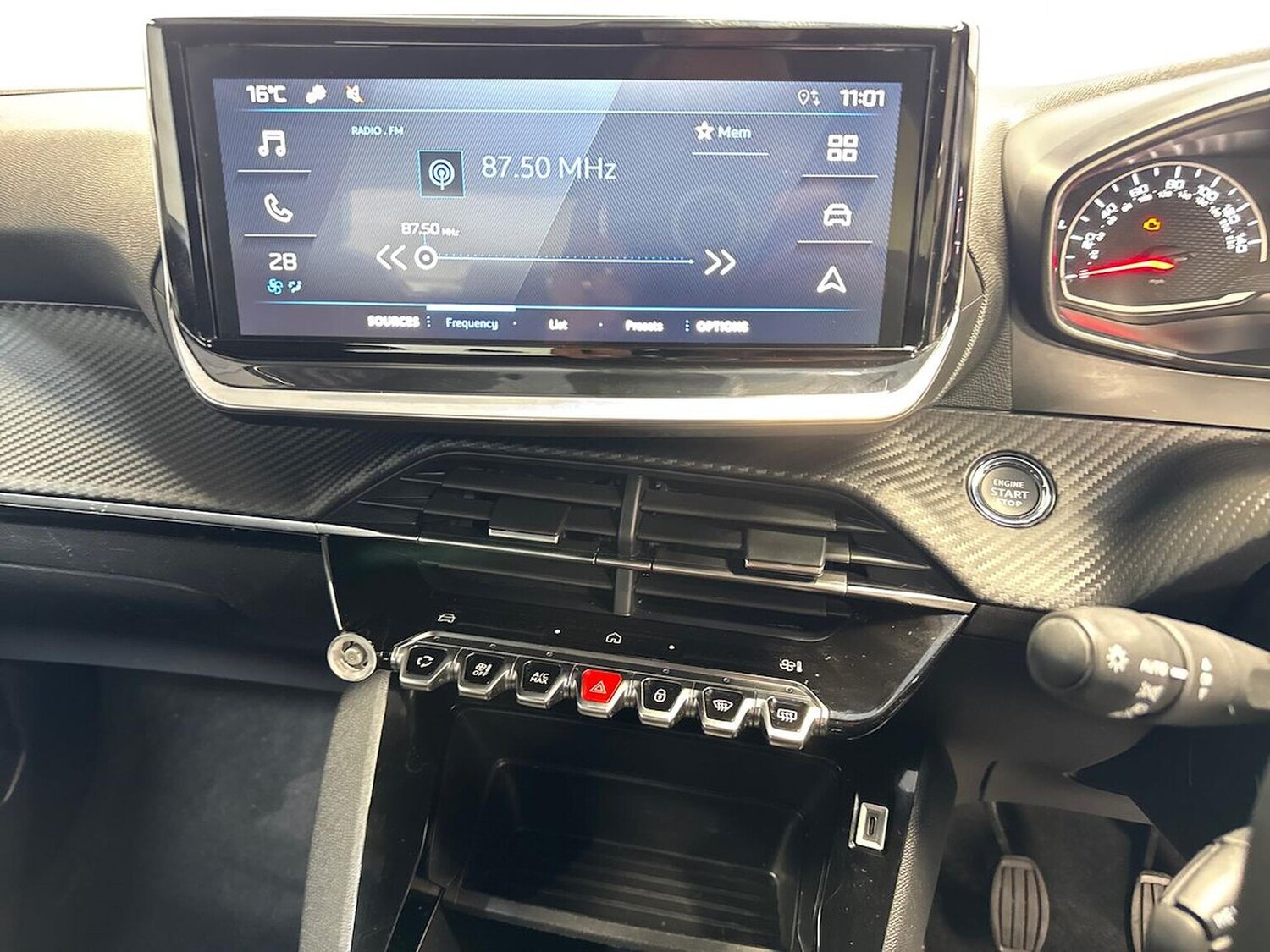 Used Peugeot 2008 2023 for sale - 76300744: Photo 23