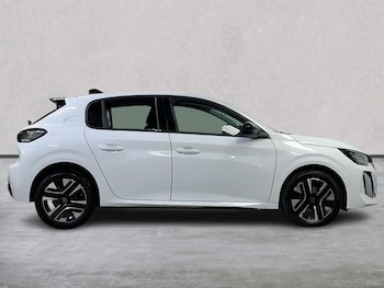 Used Peugeot 208 2025 for sale - 78420902: Photo