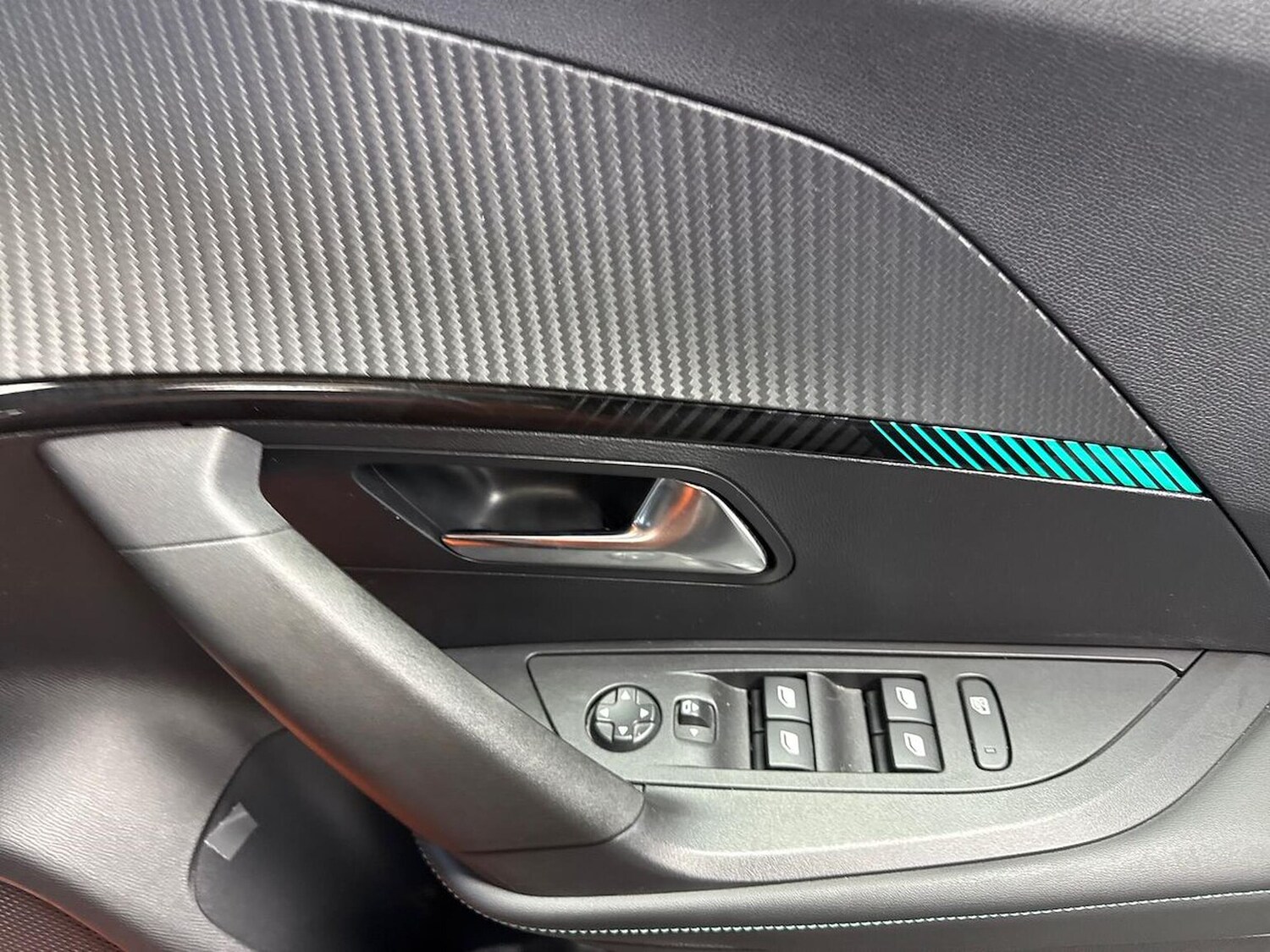 Used Peugeot 2008 2023 for sale - 76403433: Photo 21