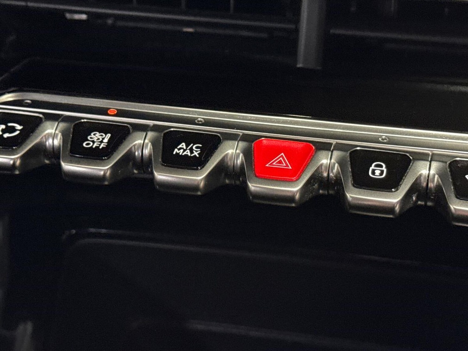 Used Peugeot 208 2022 for sale - 78193820: Photo 24