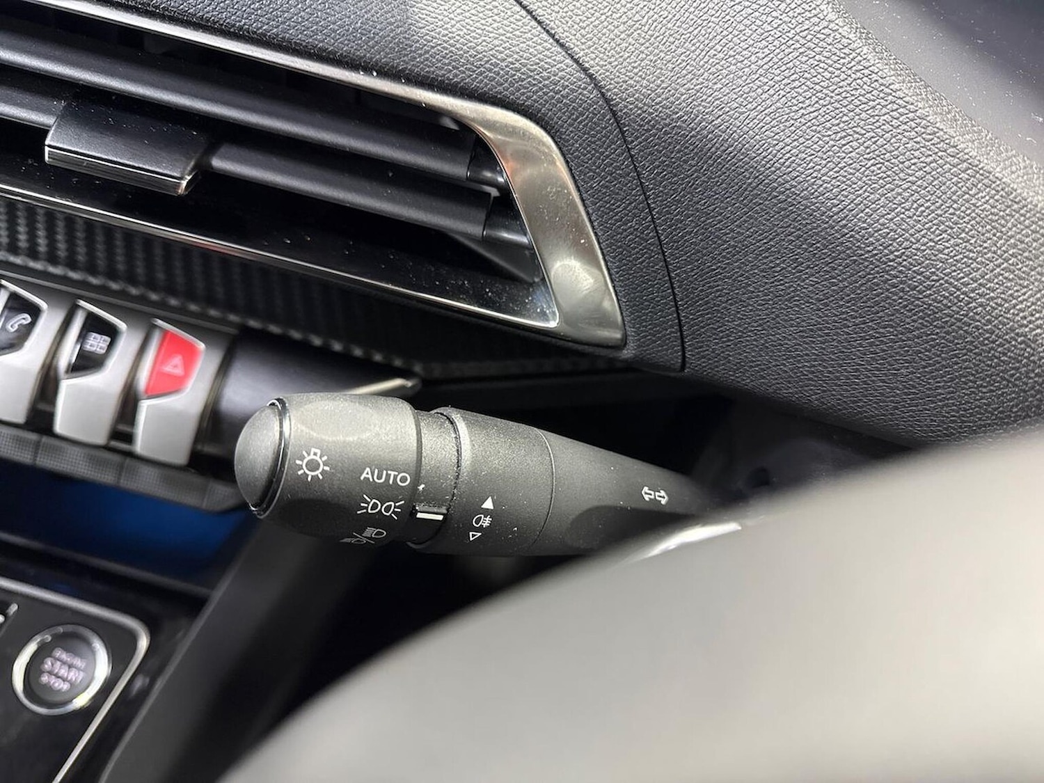 Used Peugeot 3008 2023 for sale - 78176495: Photo 31