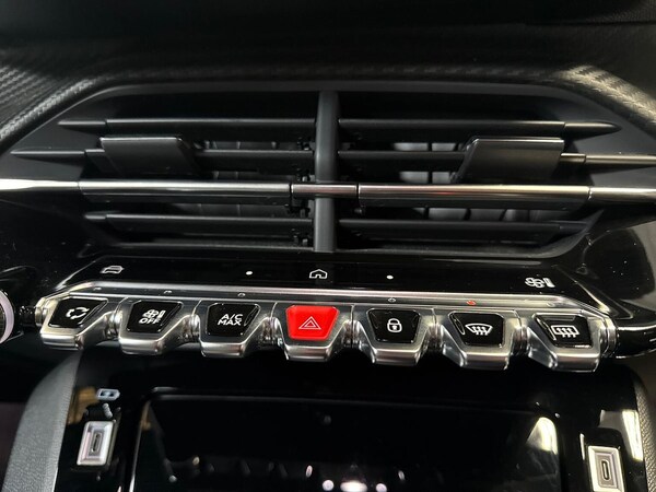 Used Peugeot 2008 2024 for sale - 76157211: Photo 12