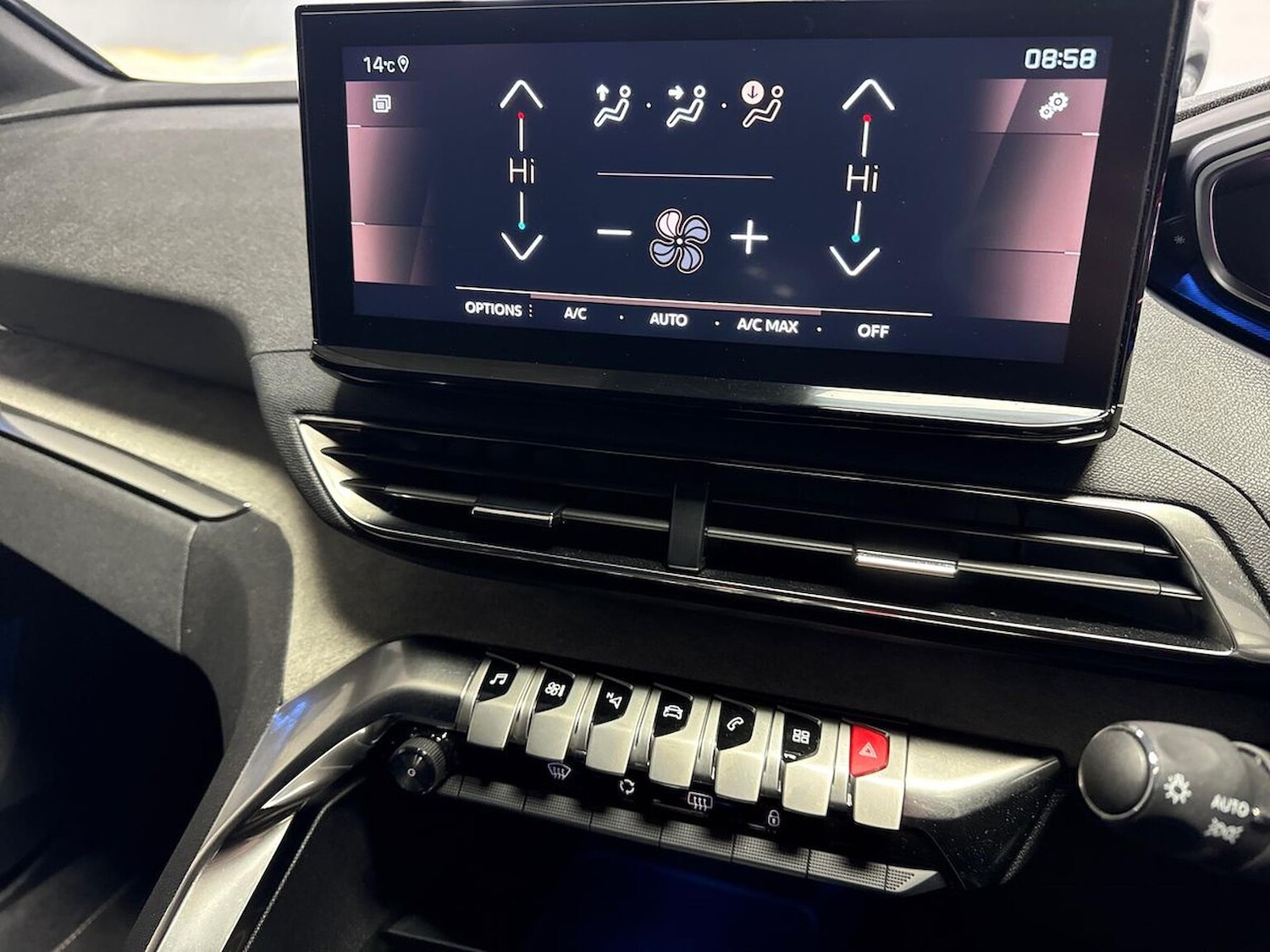 Used Peugeot 3008 2024 for sale - 77707393: Photo 11