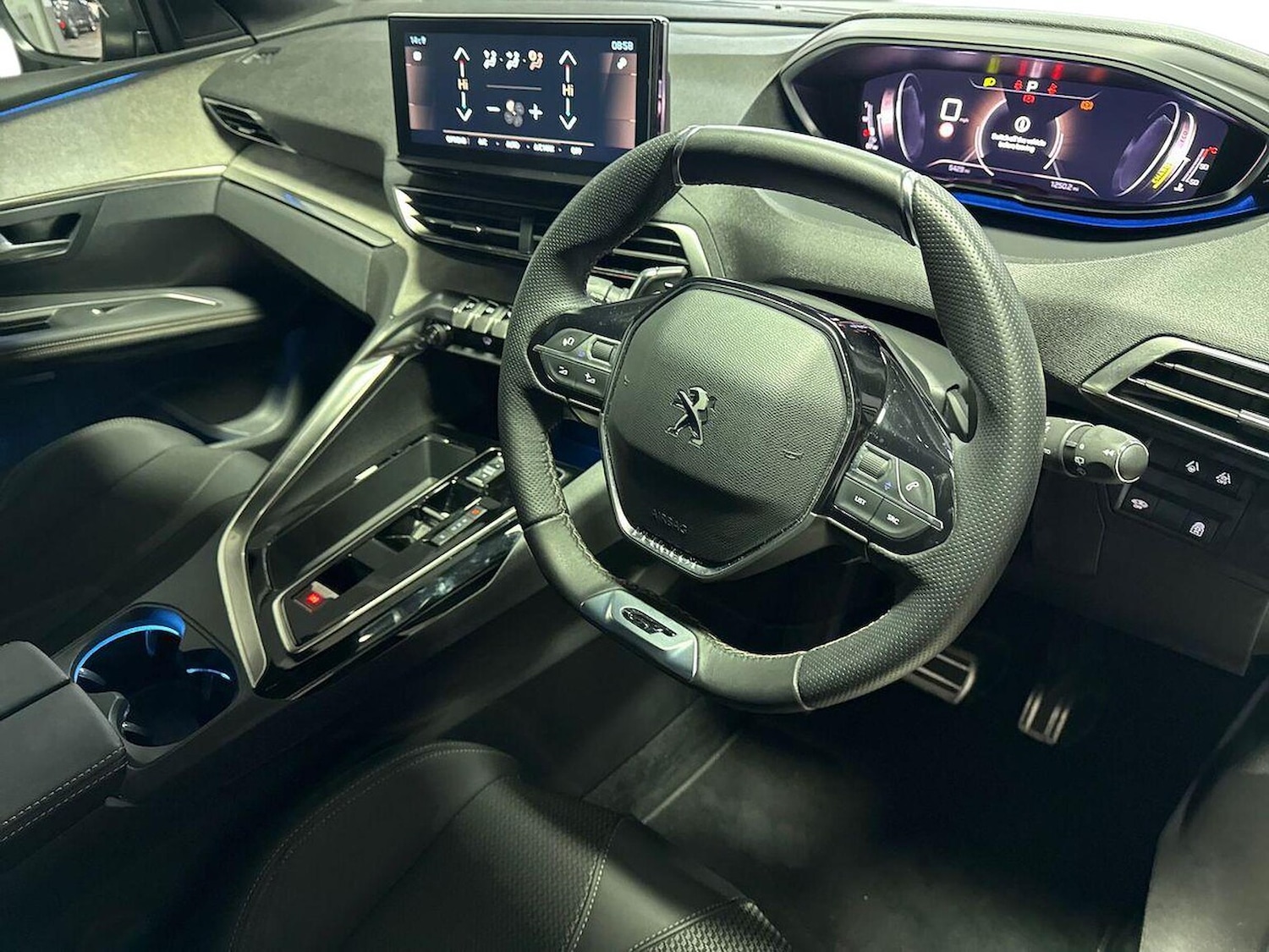 Used Peugeot 3008 2024 for sale - 77707393: Photo 9