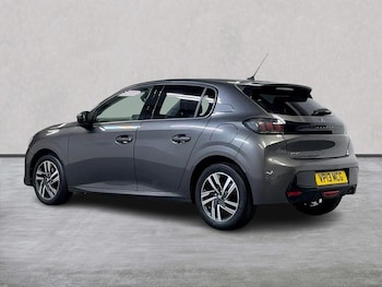 Used Peugeot 208 2021 for sale - 76231719: Photo 2