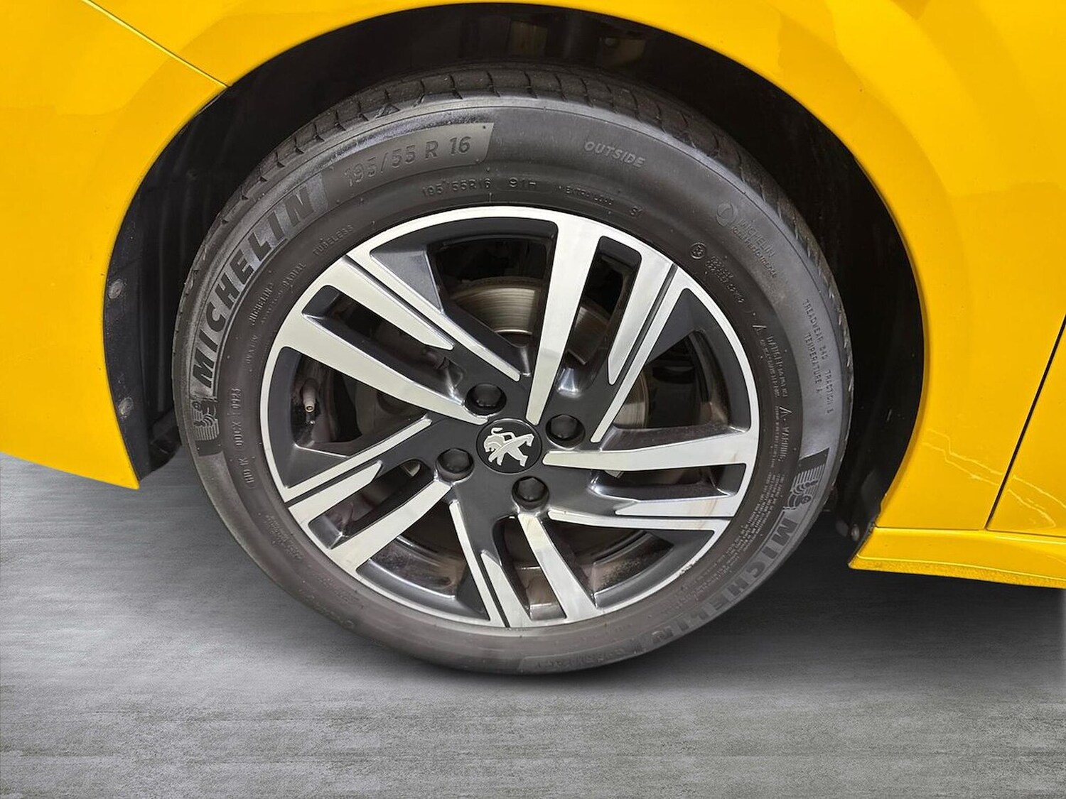 Used Peugeot 208 2023 for sale - 78194062: Photo 8