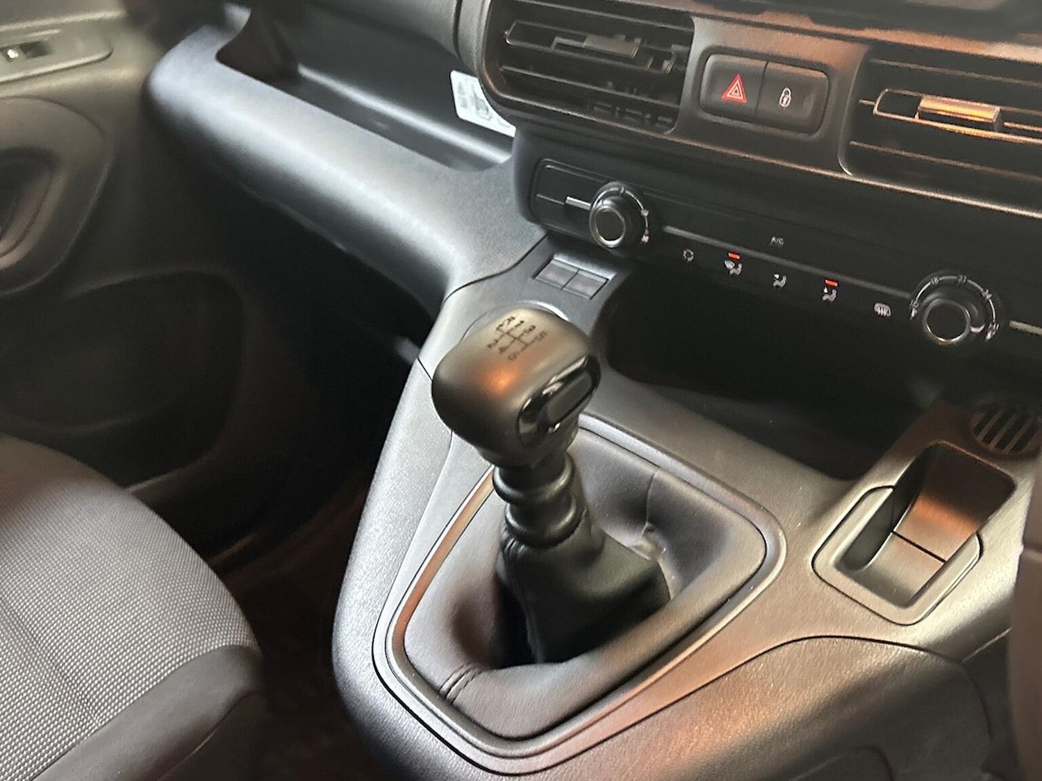 Used Peugeot Expert 2025 for sale - 76904987: Photo 13