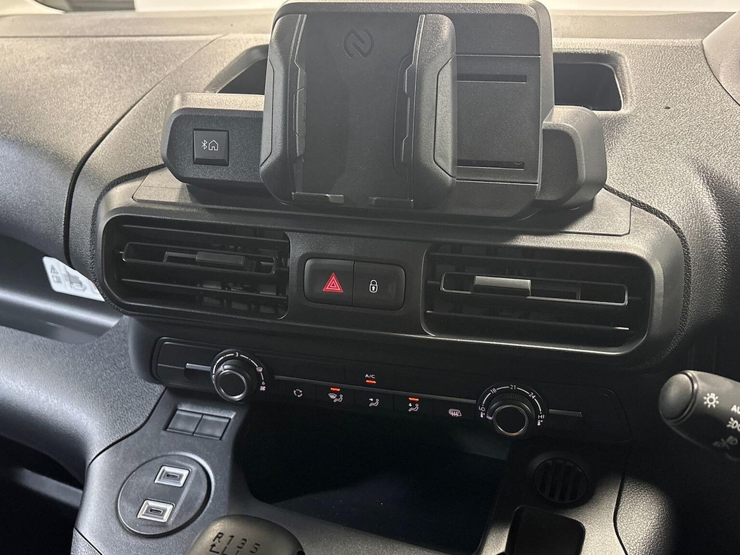 Used Peugeot Expert 2025 for sale - 76904987: Photo 23