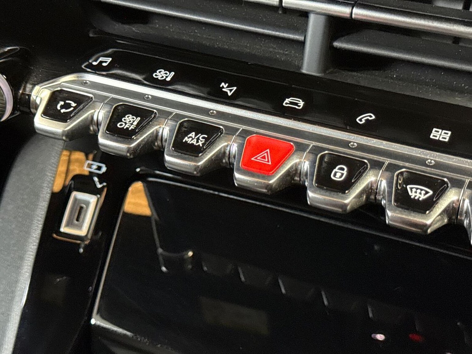 Used Peugeot 208 2023 for sale - 76531381: Photo 22