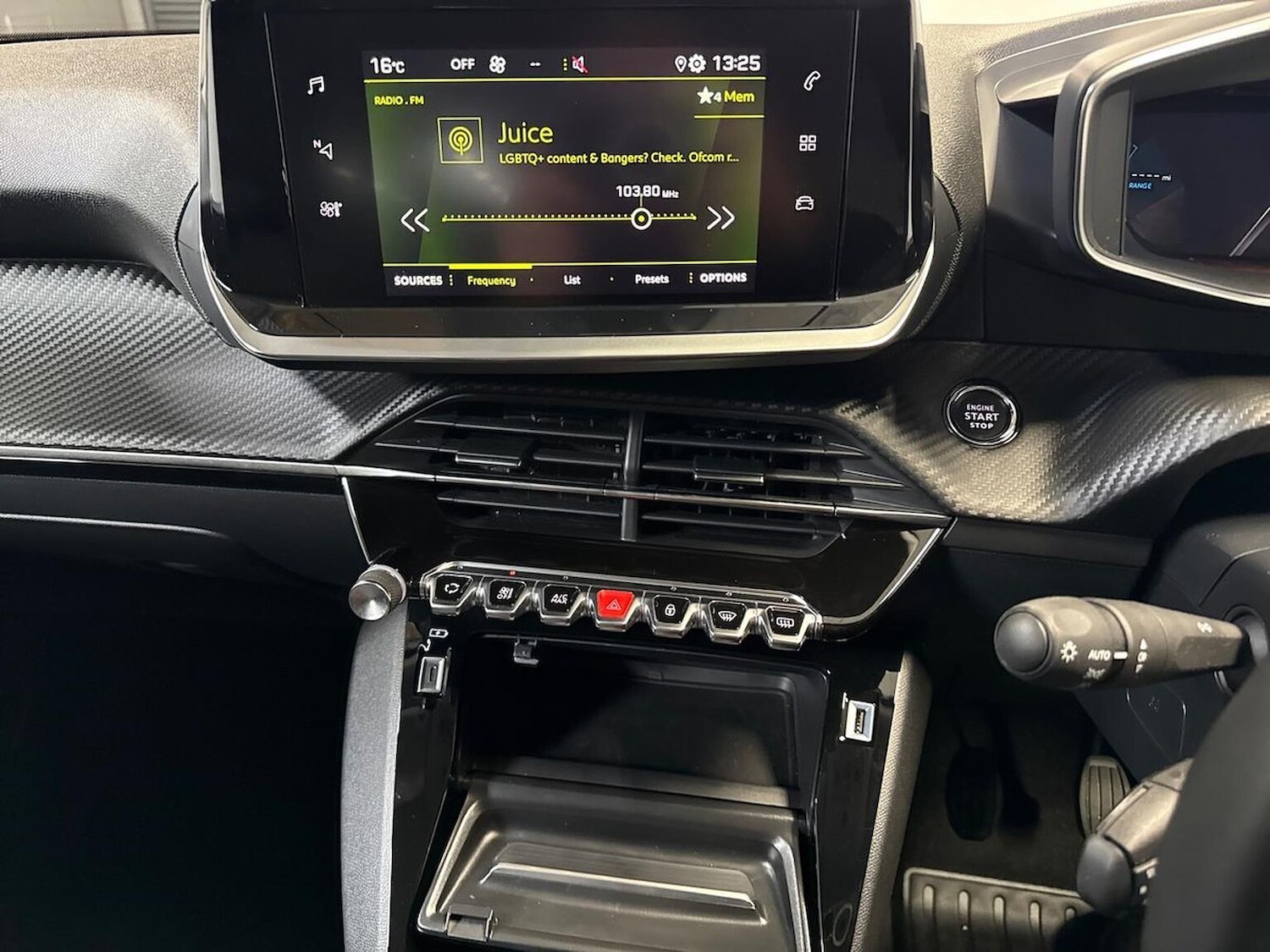 Used Peugeot 2008 2022 for sale - 76461831: Photo 13