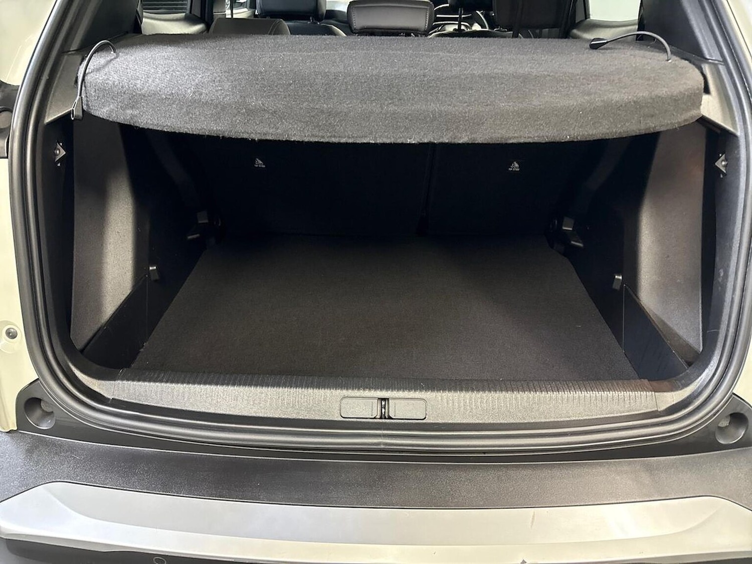 Used Peugeot 2008 2022 for sale - 76461831: Photo 17