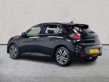 Used Peugeot 208 2021 for sale - 76047763: Photo 2