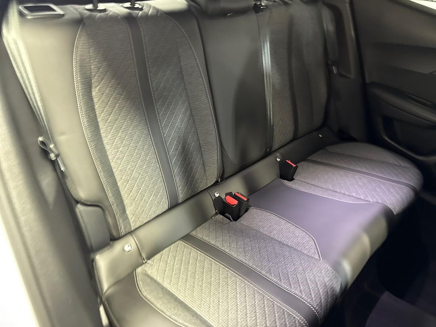 Used Peugeot 2008 2023 for sale - 76352482: Photo 16