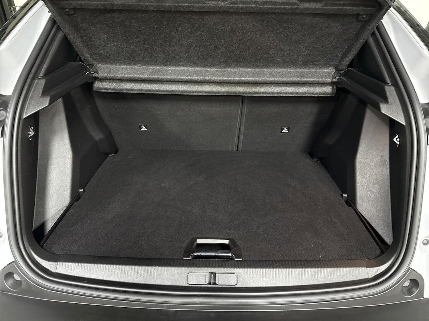 Used Peugeot 2008 2023 for sale - 76352482: Photo 17