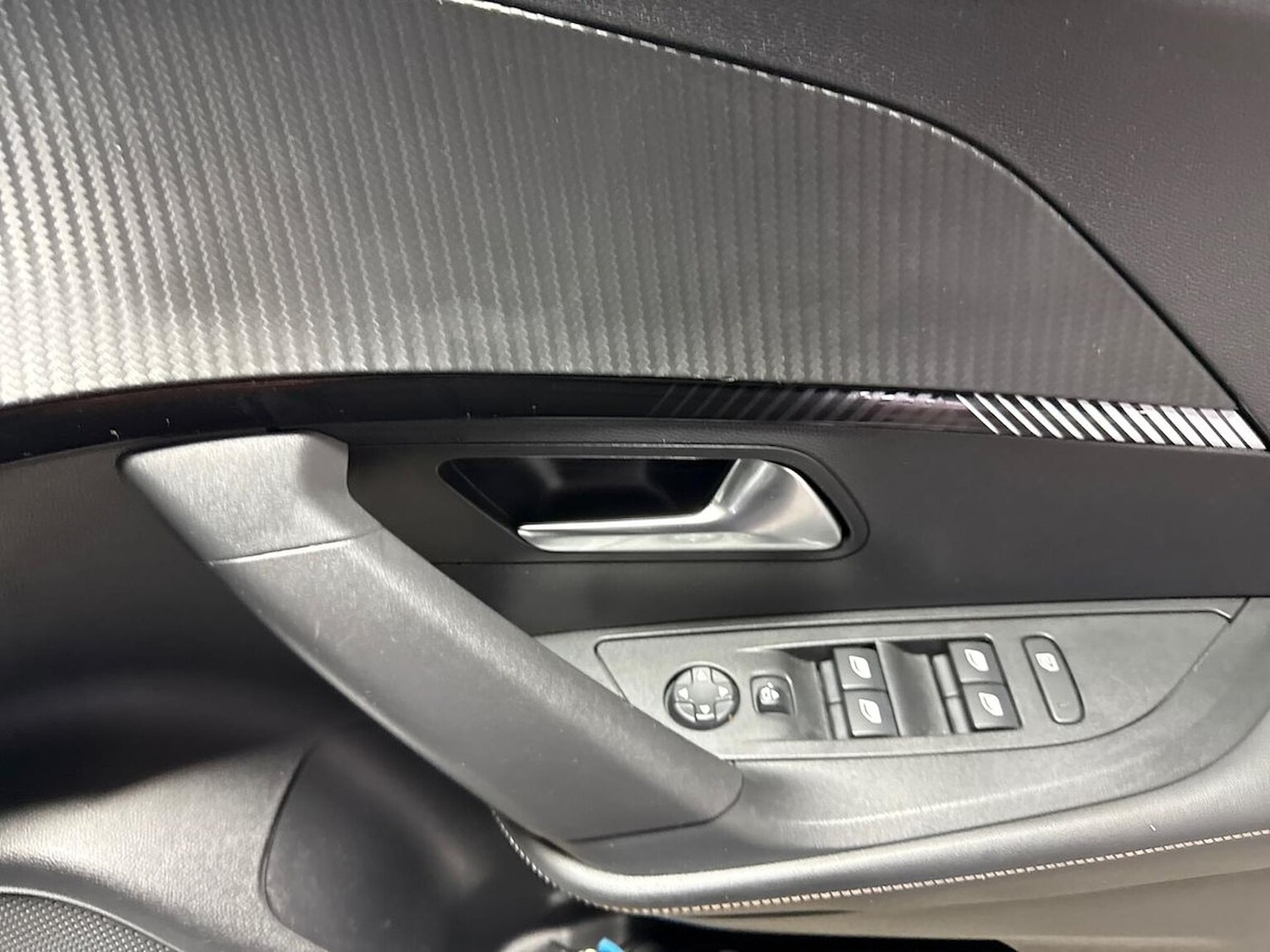 Used Peugeot 2008 2023 for sale - 76352482: Photo 21