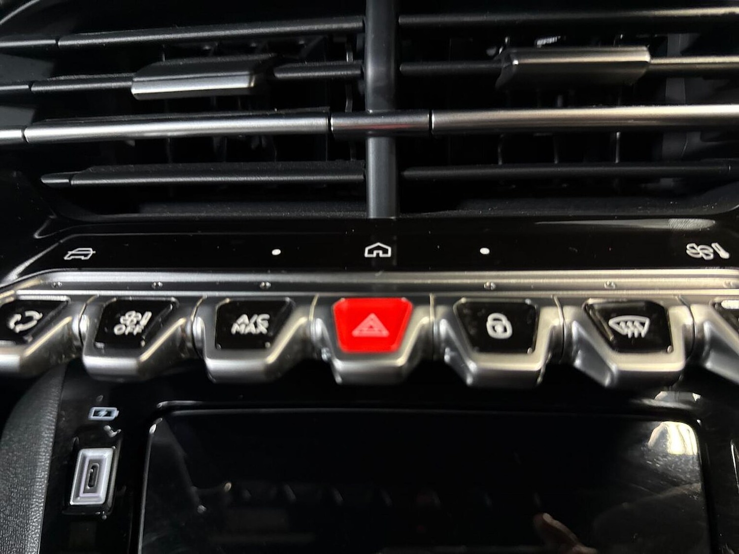 Used Peugeot 2008 2023 for sale - 76352482: Photo 22