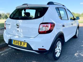 Used Dacia Sandero Stepway 2016 for sale - 74732694: Photo