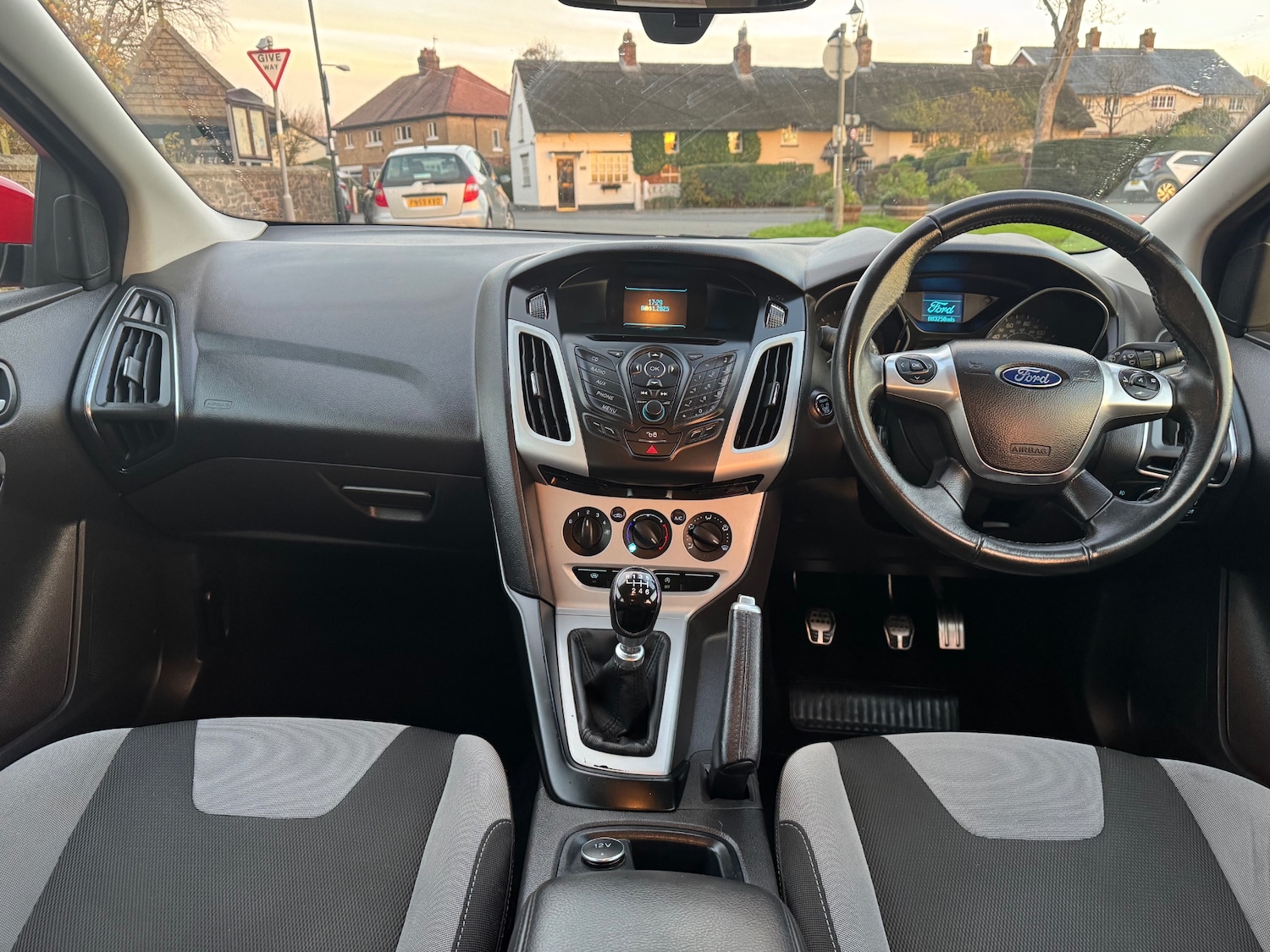 Used Ford Focus 2014 for sale - 76461197: Photo 11