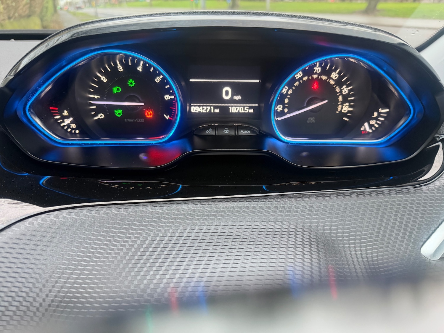 Used Peugeot 2008 2016 for sale - 77301497: Photo 15