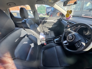 Used MG MG ZS 2018 for sale - 76063976: Photo