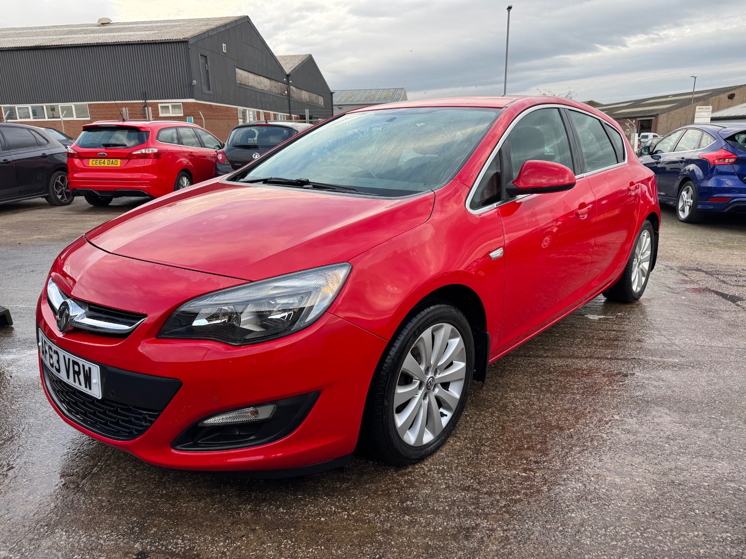 Used Vauxhall Astra 2013 for sale - 76483294: Photo 2