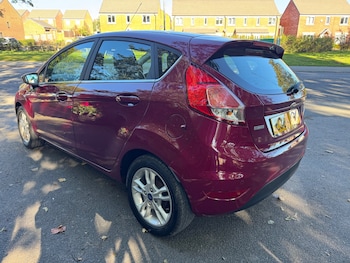 Used Ford Fiesta 2014 for sale - 76062563: Photo