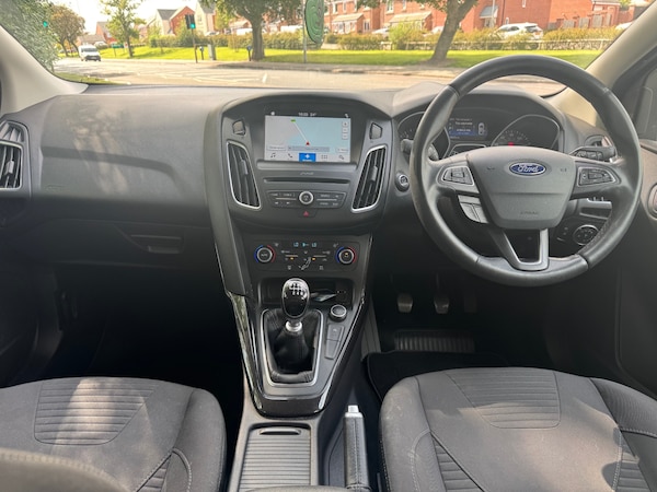 Used Ford Focus 2017 for sale - 75328559: Photo 11