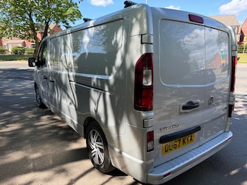 Used Vauxhall Vivaro 2017 for sale - 78498040: Photo