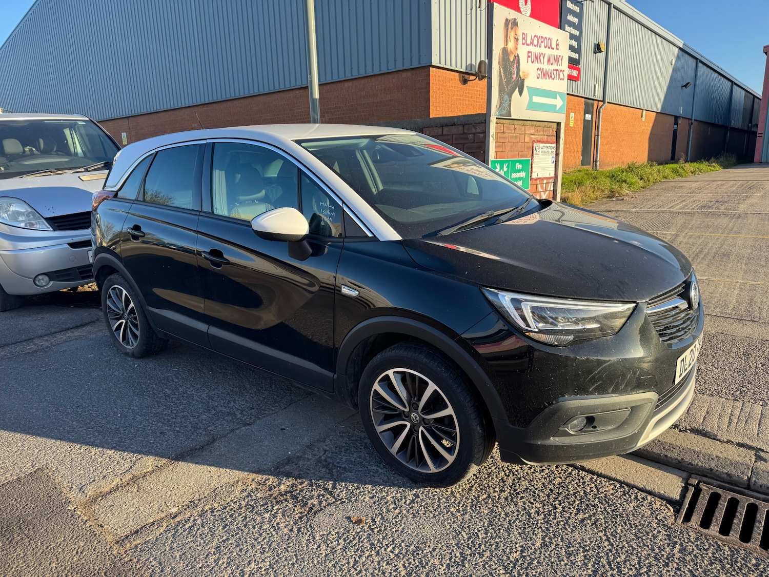 Used Vauxhall Crossland X 2020 for sale - 76666244: Photo 2