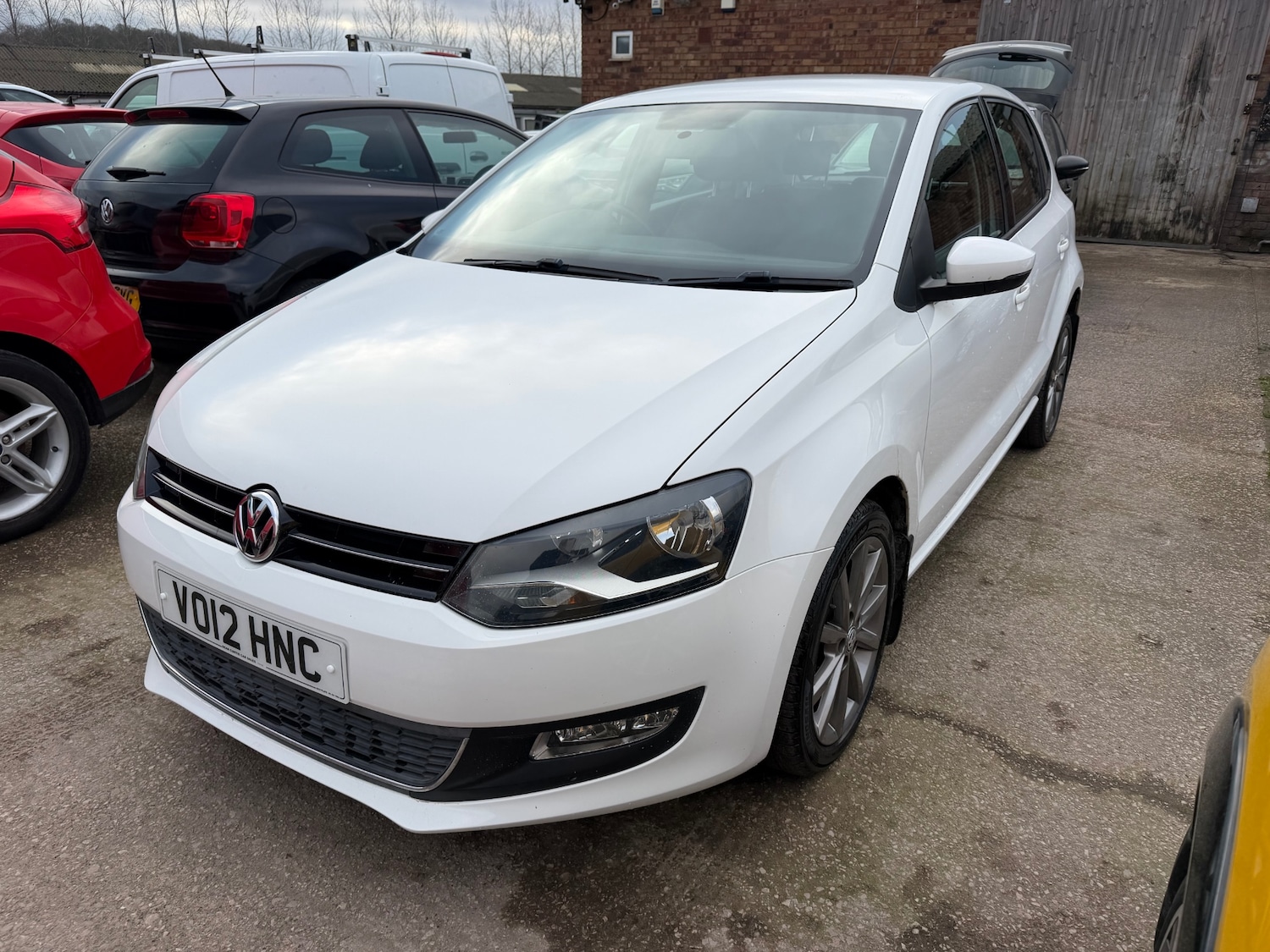 Used Volkswagen Polo 2012 for sale - 77432870: Photo 2