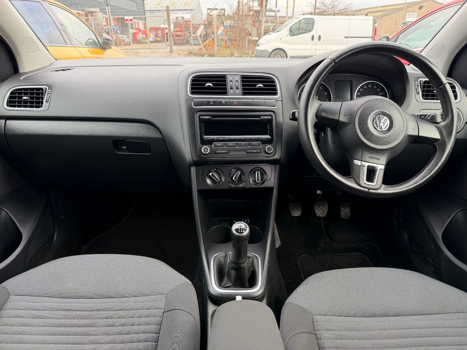 Used Volkswagen Polo 2012 for sale - 77432870: Photo 6