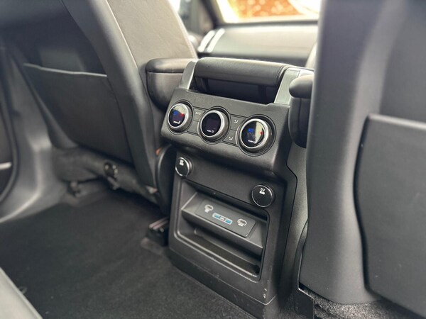 Used Land Rover Discovery 2017 for sale - 75644232: Photo 40
