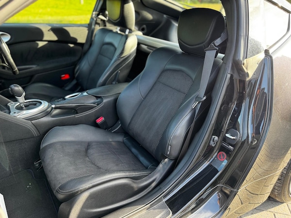 Used Nissan 370 Z 2010 for sale - 74723138: Photo 10