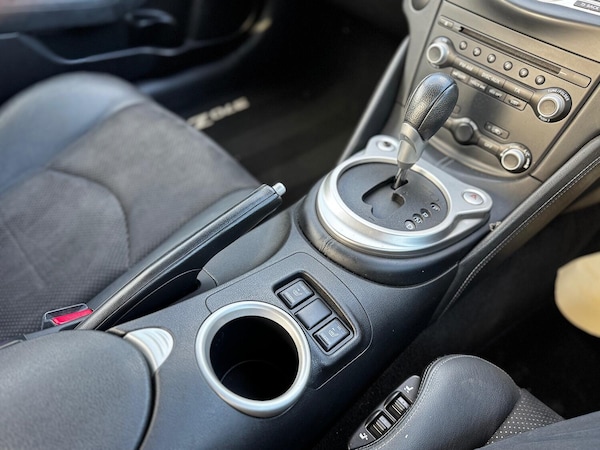 Used Nissan 370 Z 2010 for sale - 74723138: Photo 14
