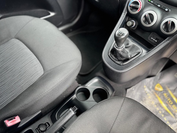 Used Hyundai i10 2012 for sale - 75376536: Photo 15
