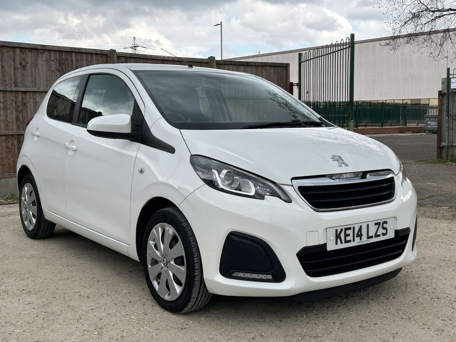 Used Peugeot 108 2014 for sale - 76149257: Photo 1